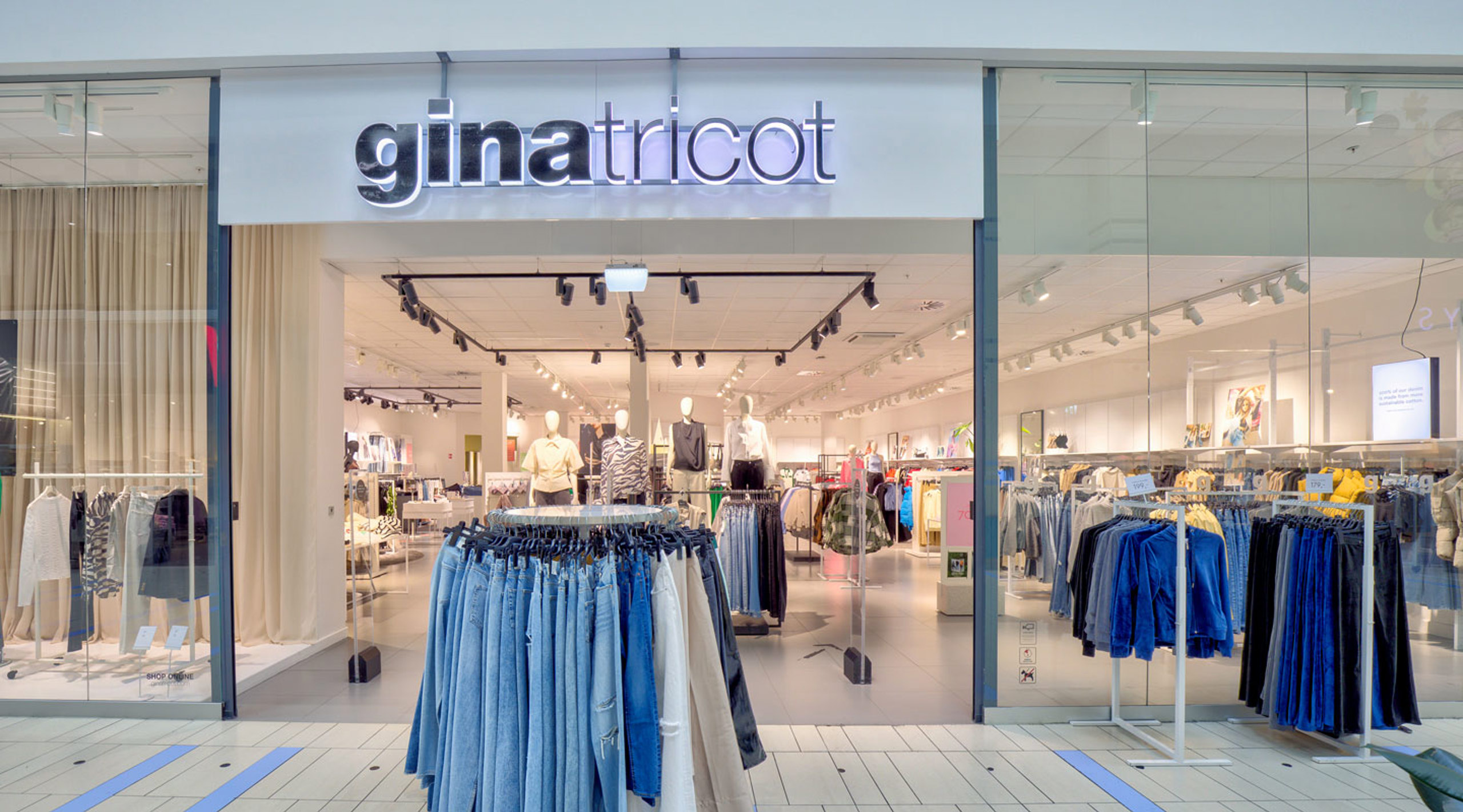 Gina Tricot - Find smart og moderigtigt tøj her - WAVES