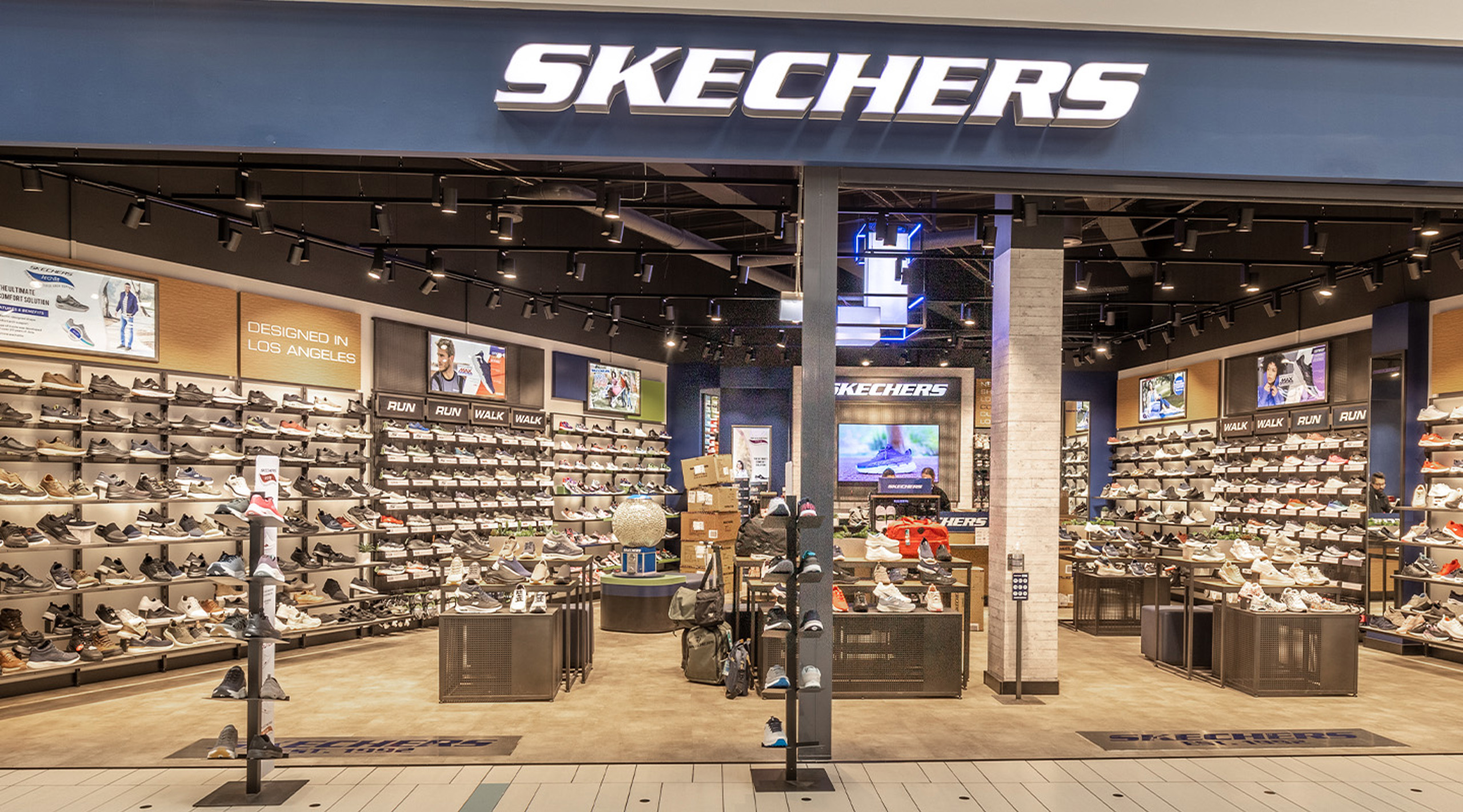 Skechers - Køb gode og sko hos os - WAVES